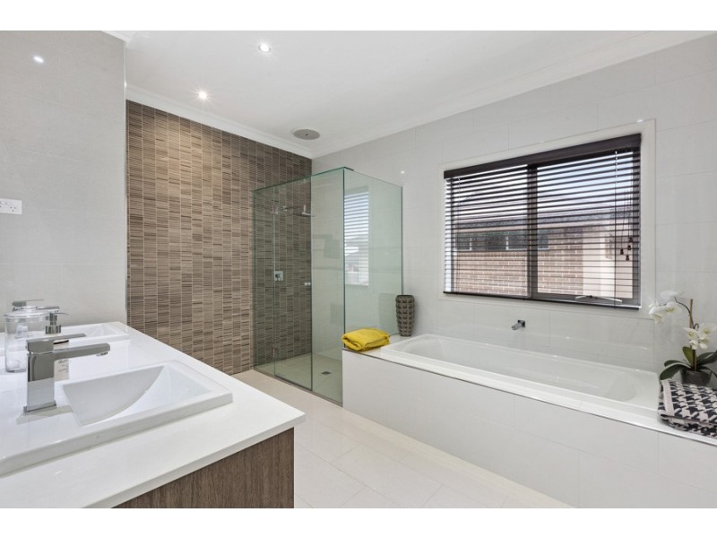 13 Harvey Street, Williams Landing VIC 3027