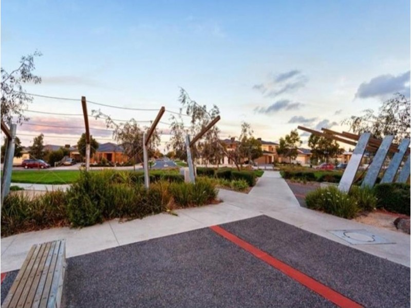 3 Eagles Nest Way, Point Cook VIC 3030