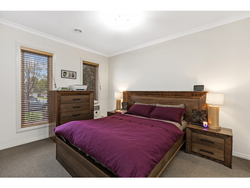 2/9 Cornell Road, Truganina VIC 3029