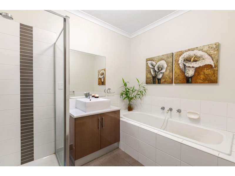 2/9 Cornell Road, Truganina VIC 3029