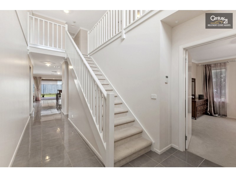 37 Sanctuary Lakes East Boulevard, Point Cook VIC 3030