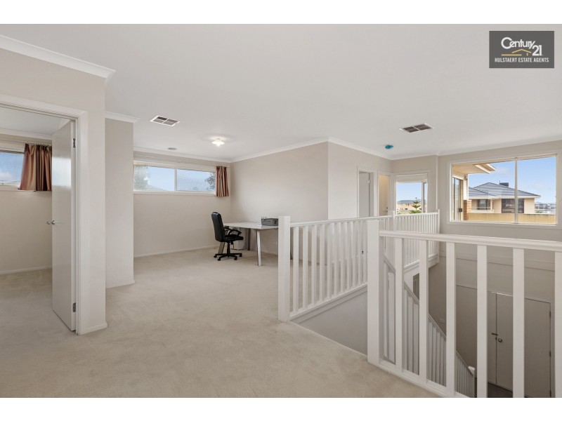 37 Sanctuary Lakes East Boulevard, Point Cook VIC 3030