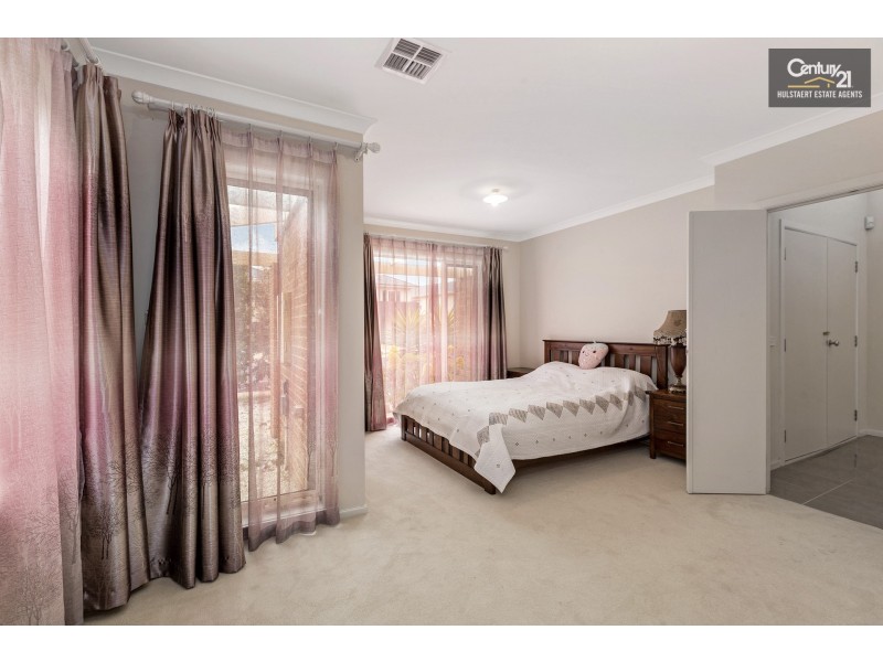 37 Sanctuary Lakes East Boulevard, Point Cook VIC 3030