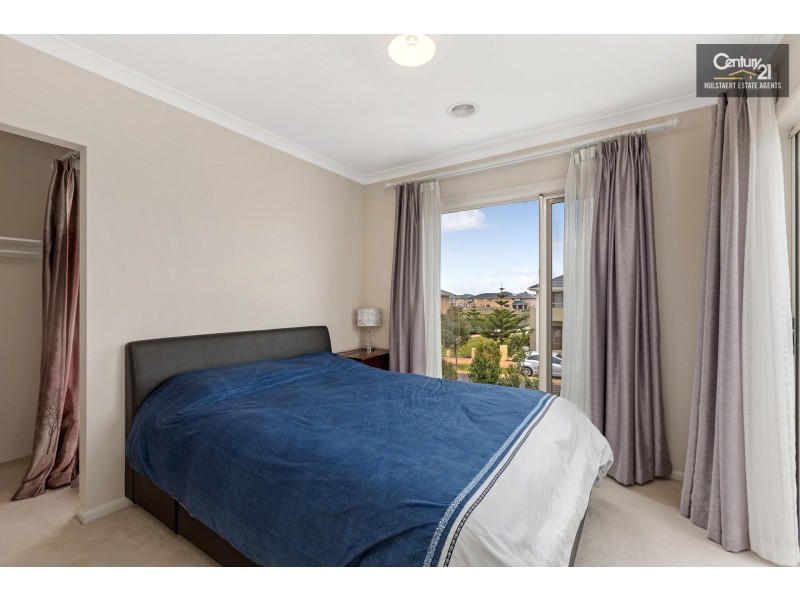 37 Sanctuary Lakes East Boulevard, Point Cook VIC 3030