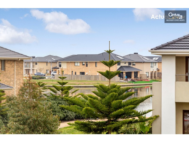 37 Sanctuary Lakes East Boulevard, Point Cook VIC 3030
