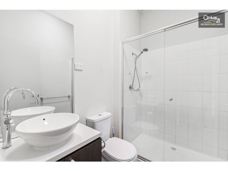 2/15 Tom Roberts Parade, Point Cook VIC 3030