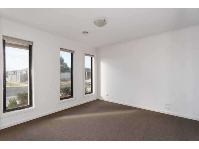 20 Seagrass Crescent, Point Cook VIC 3030
