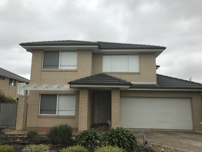 26 Watersedge Cove, Sanctuary Lakes VIC 3030