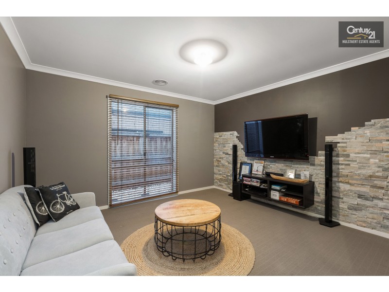 10 Anglers Avenue, Point Cook VIC 3030