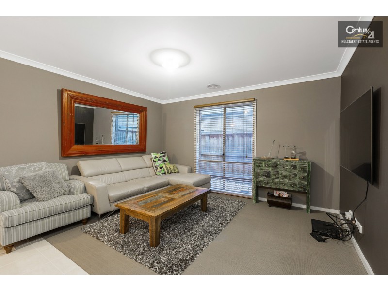 10 Anglers Avenue, Point Cook VIC 3030