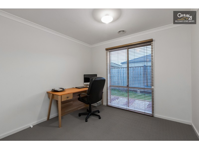 10 Anglers Avenue, Point Cook VIC 3030