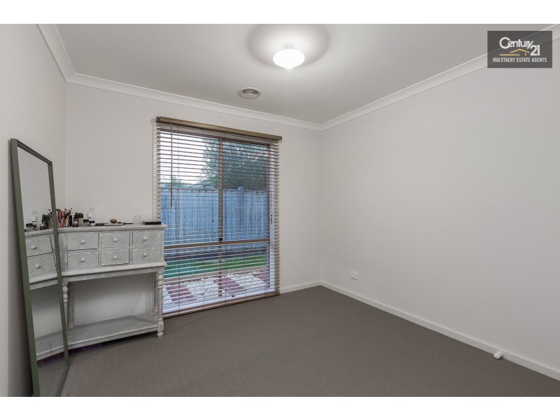 10 Anglers Avenue, Point Cook VIC 3030