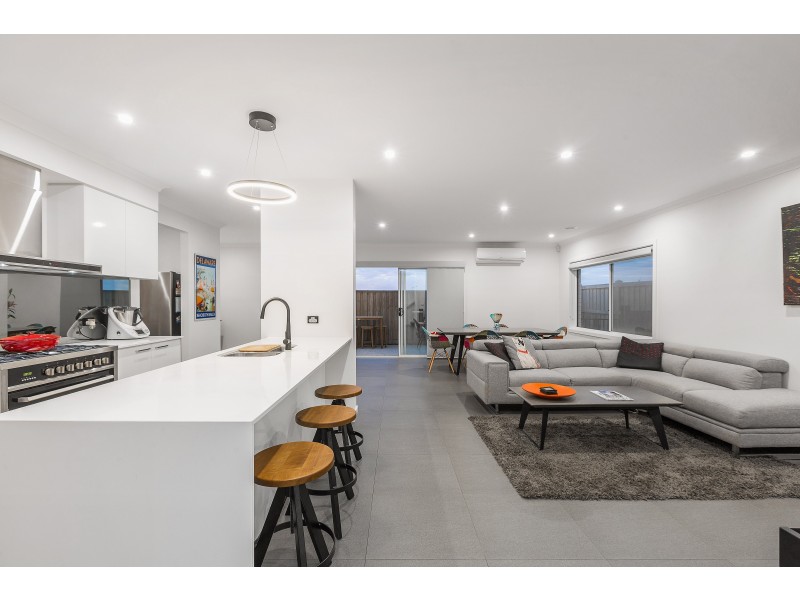 31 Masthead Way, Wyndham Harbour, Werribee South VIC 3030