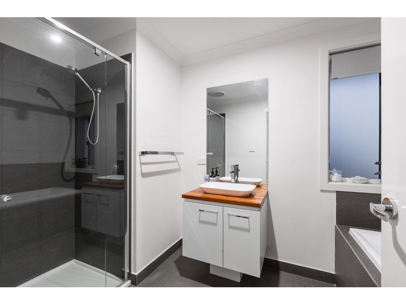 31 Masthead Way, Wyndham Harbour, Werribee South VIC 3030