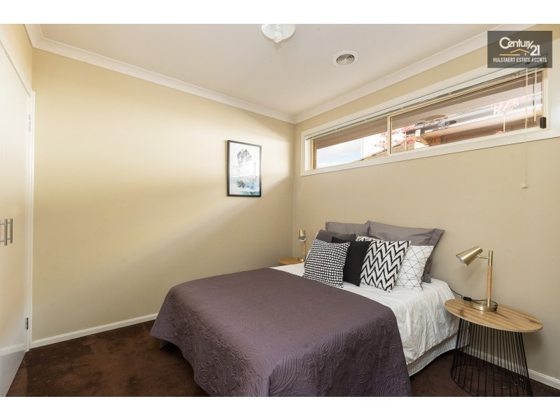 19 Lincoln Park Close, Sanctuary Lakes VIC 3030