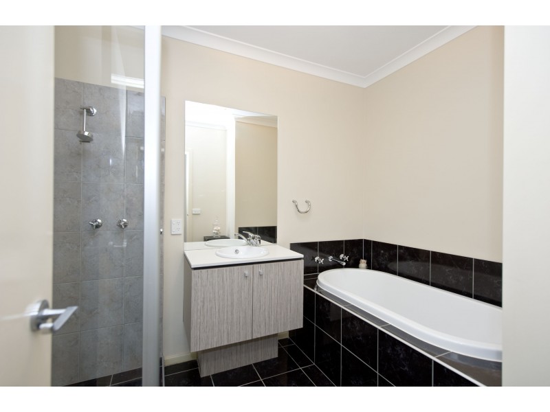 30  Maxwell Street, Point Cook VIC 3030