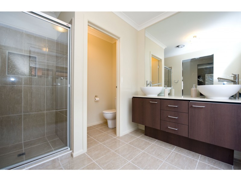 30  Maxwell Street, Point Cook VIC 3030