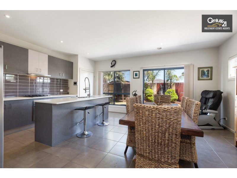2/107 Westmeadows Lane, Truganina VIC 3029