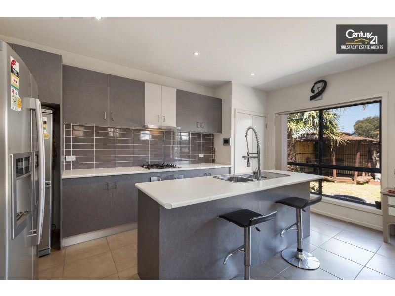 2/107 Westmeadows Lane, Truganina VIC 3029
