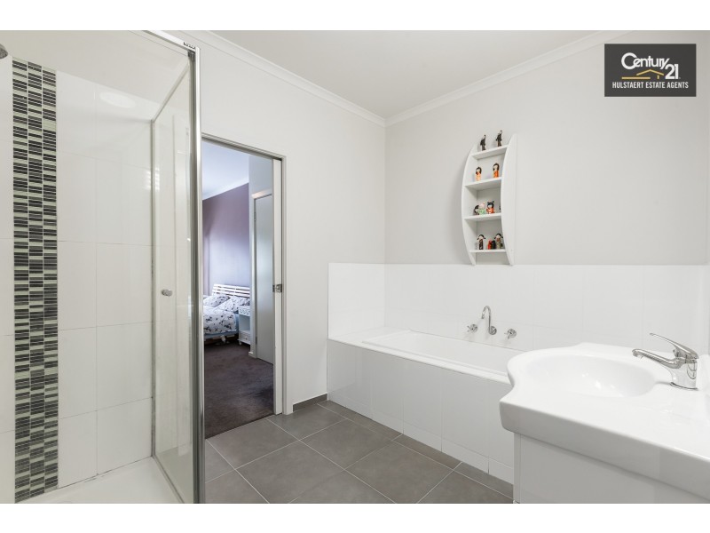 2/107 Westmeadows Lane, Truganina VIC 3029