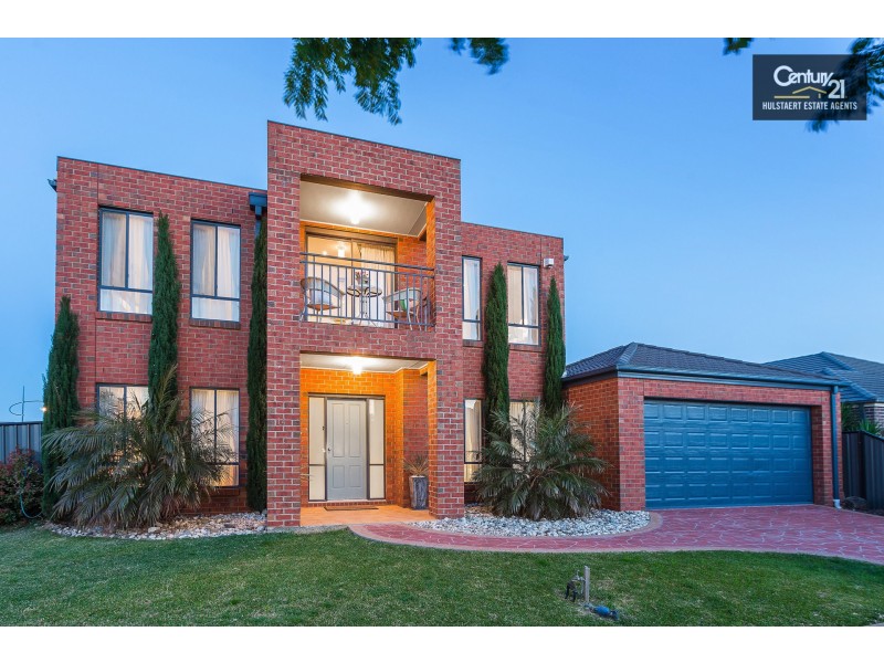 14 Moncrieff Parade, Point Cook VIC 3030