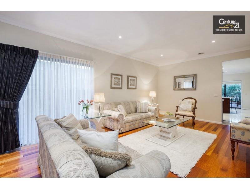 14 Moncrieff Parade, Point Cook VIC 3030