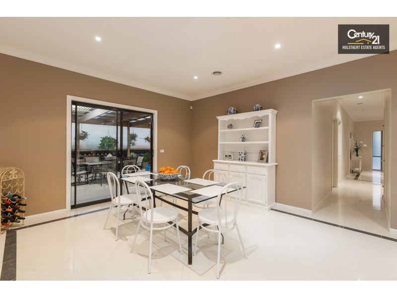 14 Moncrieff Parade, Point Cook VIC 3030