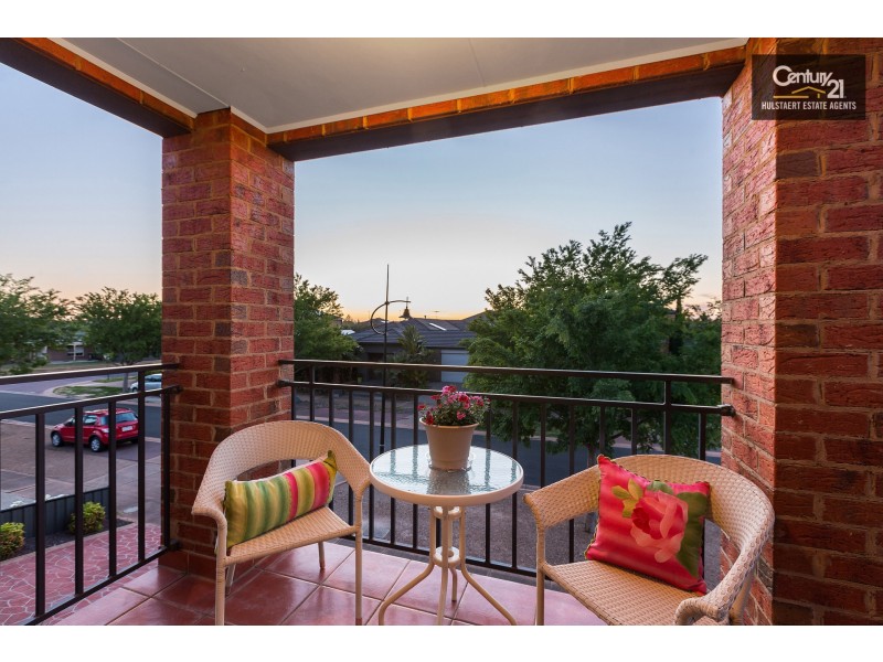 14 Moncrieff Parade, Point Cook VIC 3030