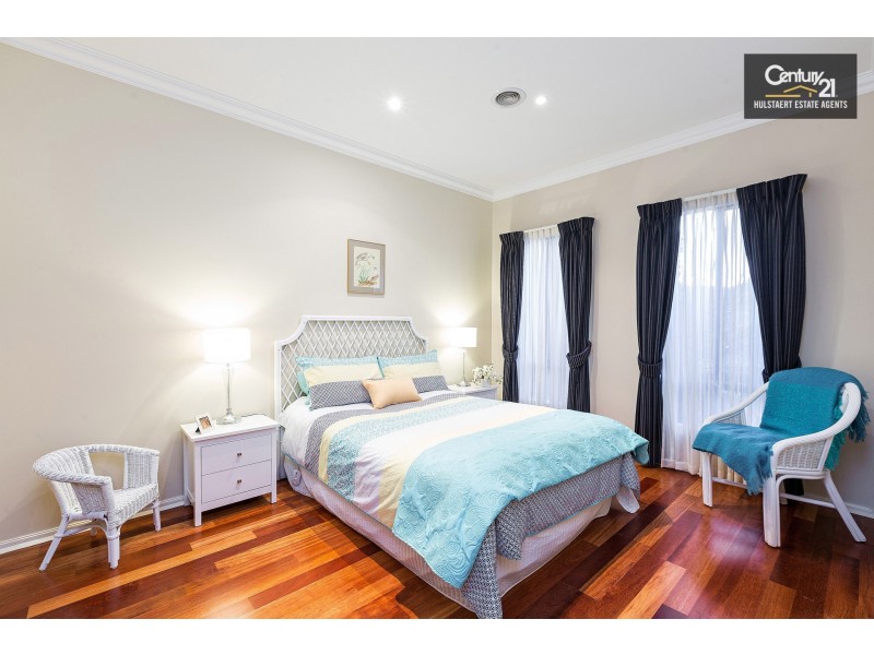 14 Moncrieff Parade, Point Cook VIC 3030