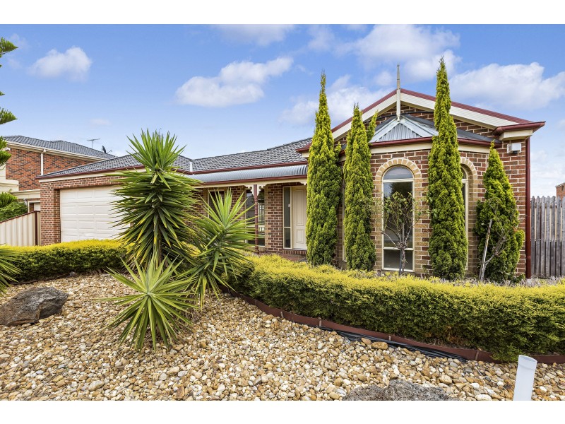 82 Shaftsbury Boulevard, Point Cook VIC 3030