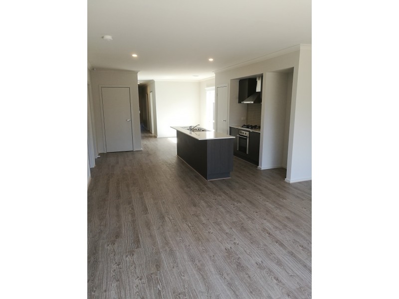 10 Mulgra View, Tarneit VIC 3029