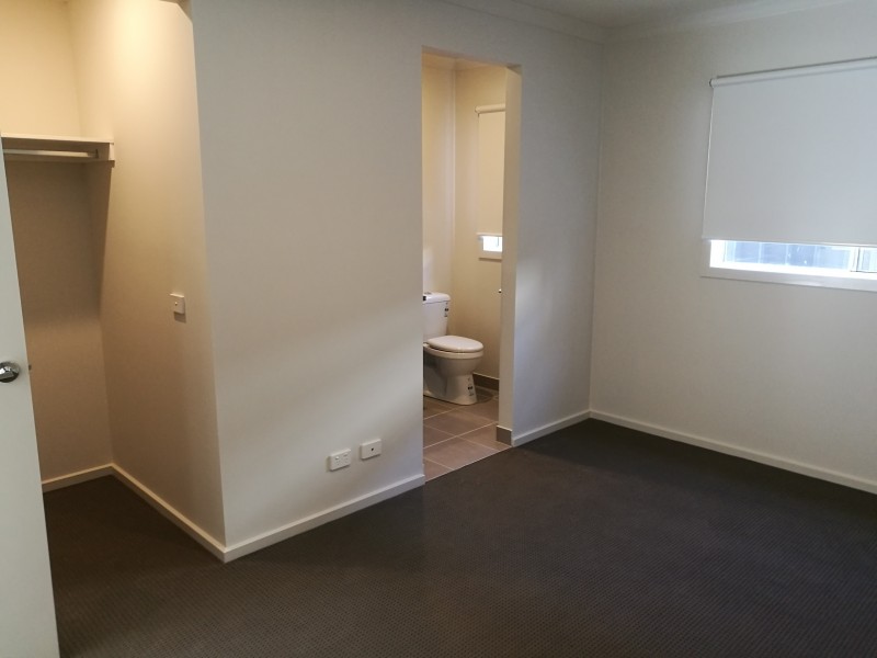 10 Mulgra View, Tarneit VIC 3029