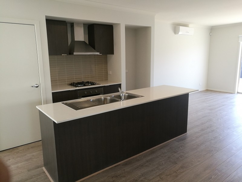 10 Mulgra View, Tarneit VIC 3029