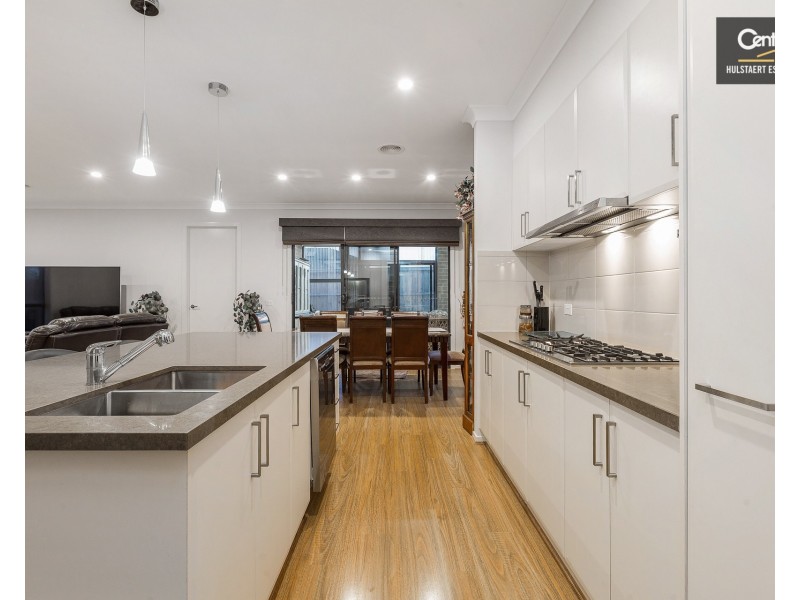 205 Featherbrook Drive, Point Cook VIC 3030