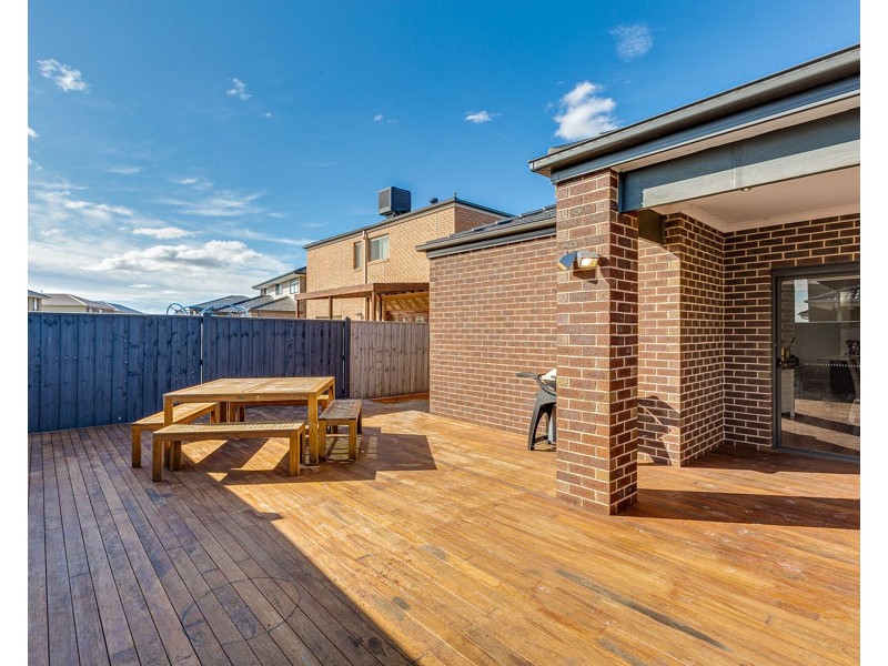 10 Dune Street, Point Cook VIC 3030