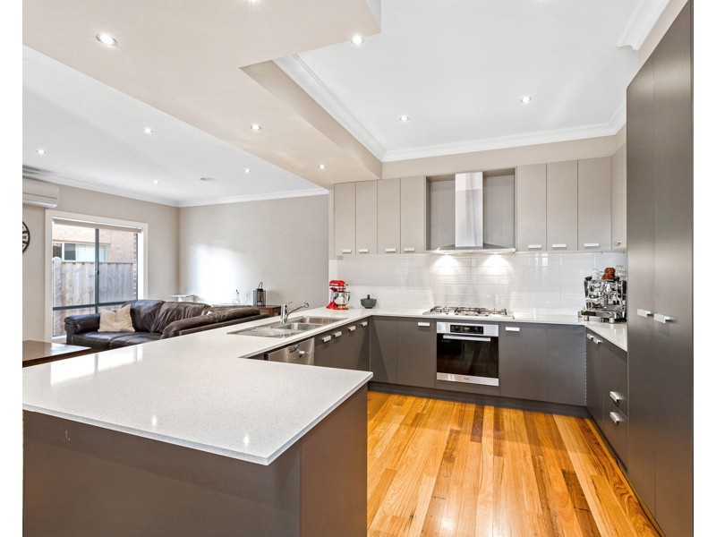 10 Dune Street, Point Cook VIC 3030