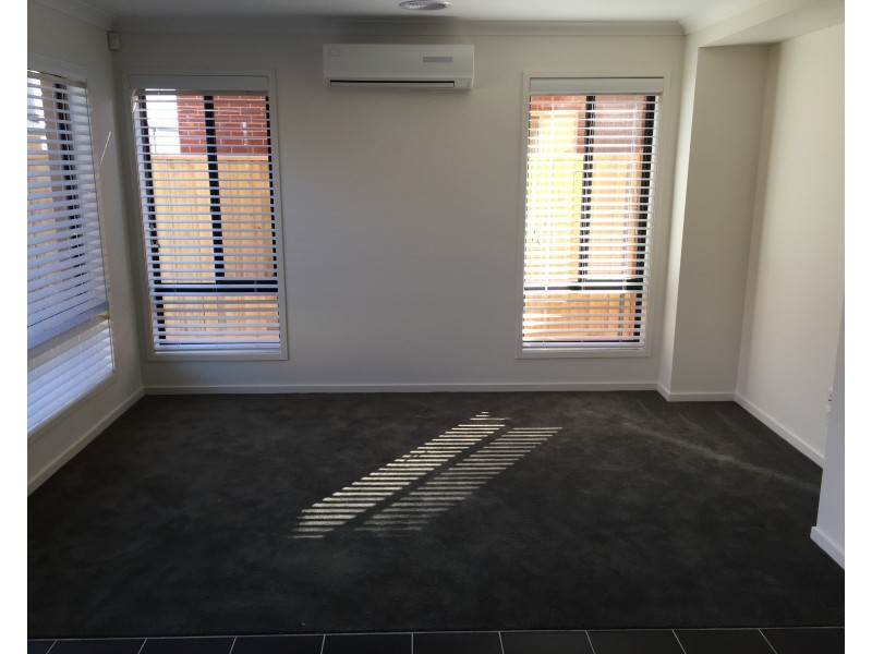 7 Brookdale Road, Point Cook VIC 3030