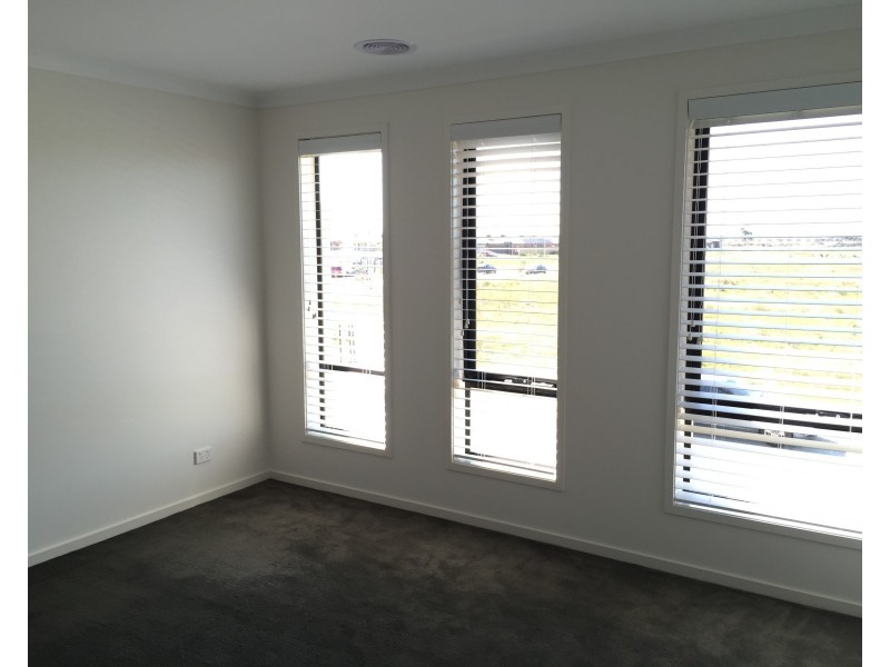 7 Brookdale Road, Point Cook VIC 3030