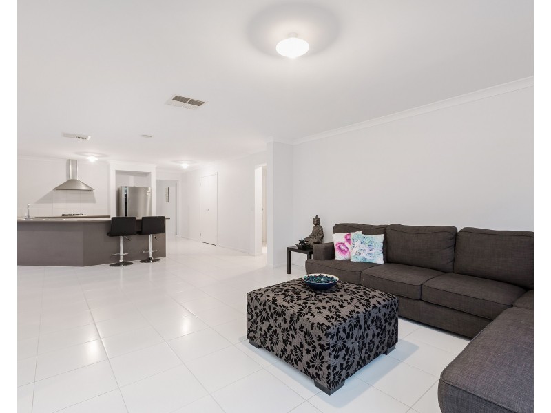 48 Papillon Parade, Tarneit VIC 3029