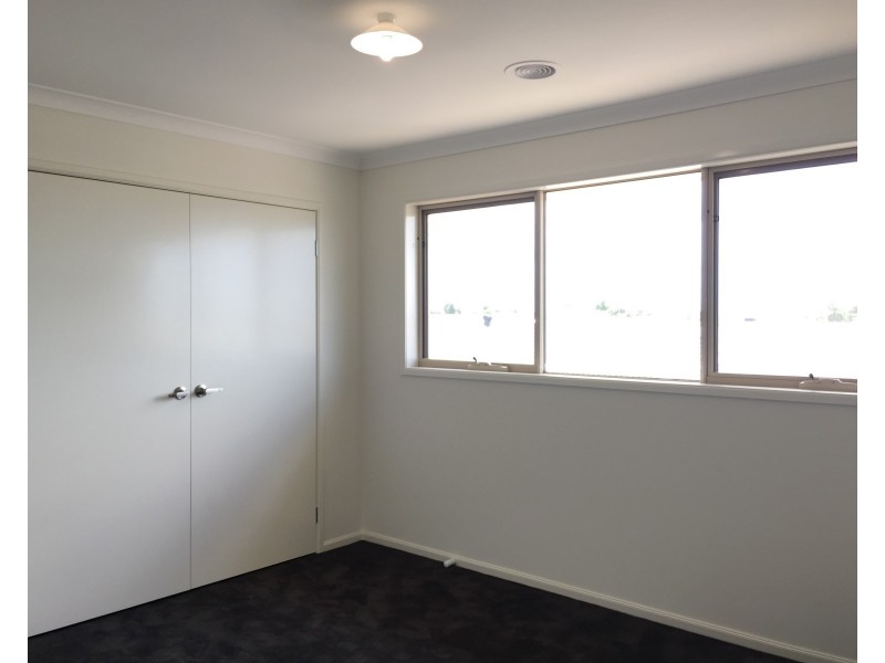 11  Mudgee Street, Point Cook VIC 3030