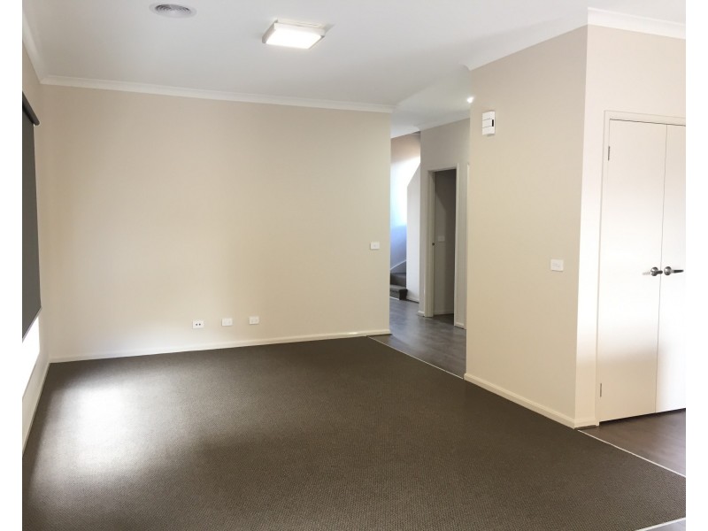 13  Evesham Drive, Point Cook VIC 3030