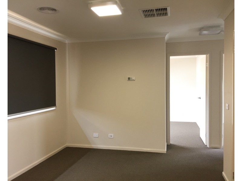 13  Evesham Drive, Point Cook VIC 3030