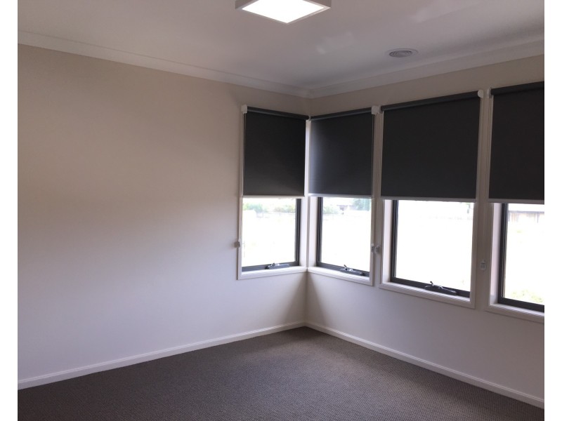 13  Evesham Drive, Point Cook VIC 3030