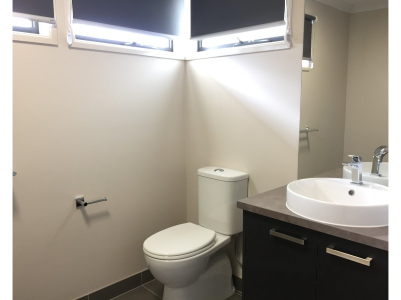 13  Evesham Drive, Point Cook VIC 3030