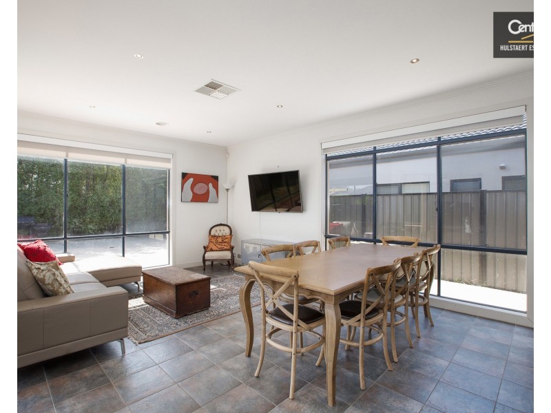 8 Santander Crescent, Point Cook VIC 3030