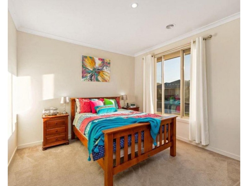 10 Magnetic Avenue, Point Cook VIC 3030