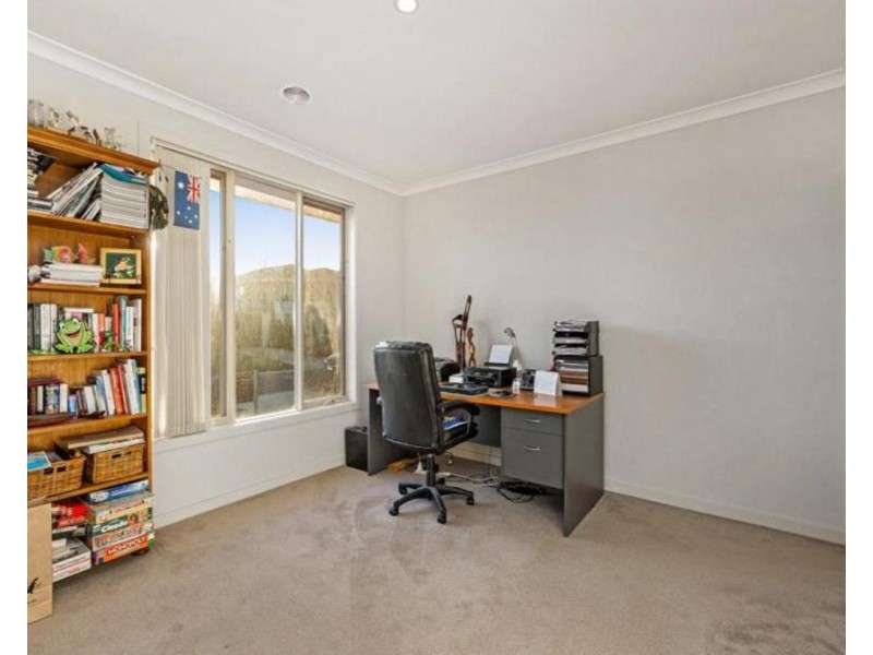 10 Magnetic Avenue, Point Cook VIC 3030