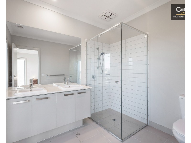 24  Tattersalls Lane, Point Cook VIC 3030