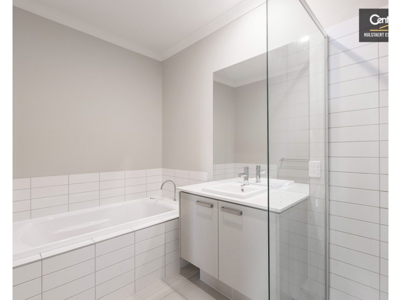 24  Tattersalls Lane, Point Cook VIC 3030