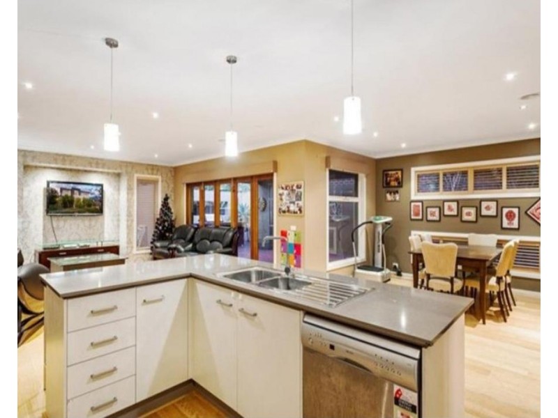 3  Eagles Nest Way, Point Cook VIC 3030